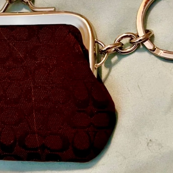 Vintage Coach KISS Lock Mini Signature C Coin Purse / Key Chain BROWN/SLVR NWT - Picture 7 of 7